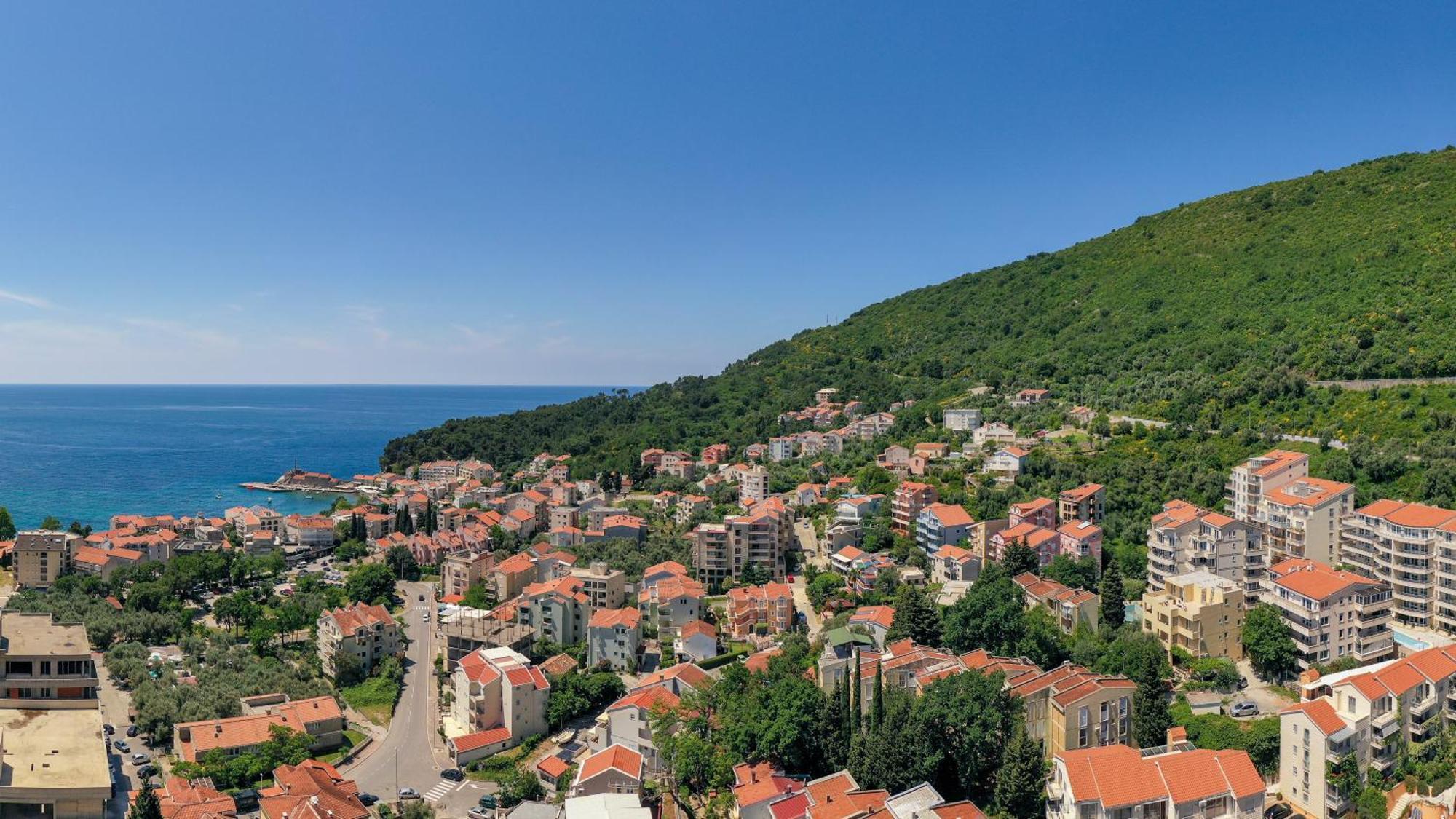 Apartmani Agape Petrovac Buitenkant foto