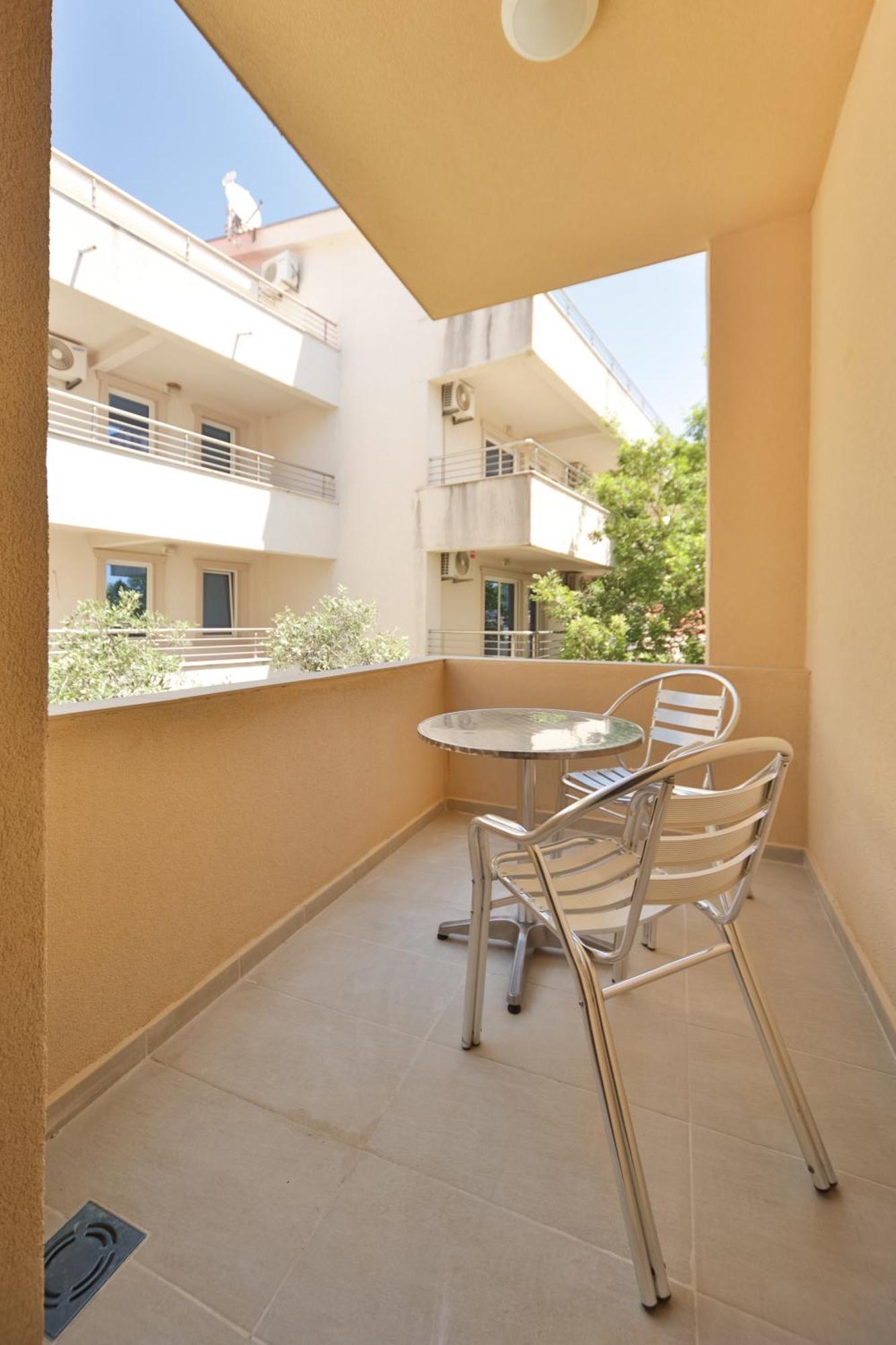 Apartmani Agape Petrovac Buitenkant foto