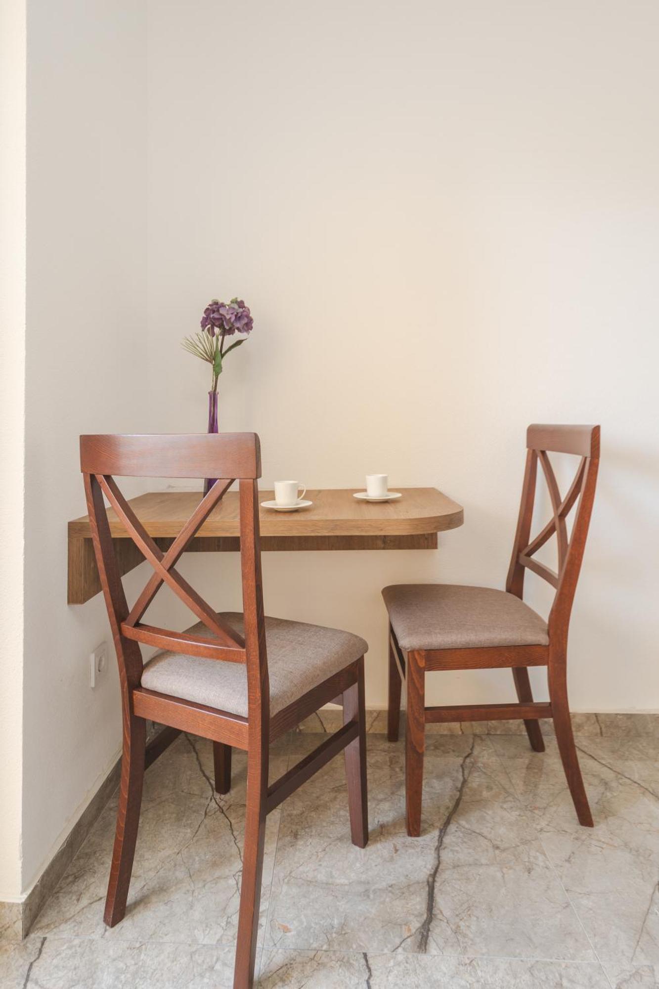 Apartmani Agape Petrovac Buitenkant foto