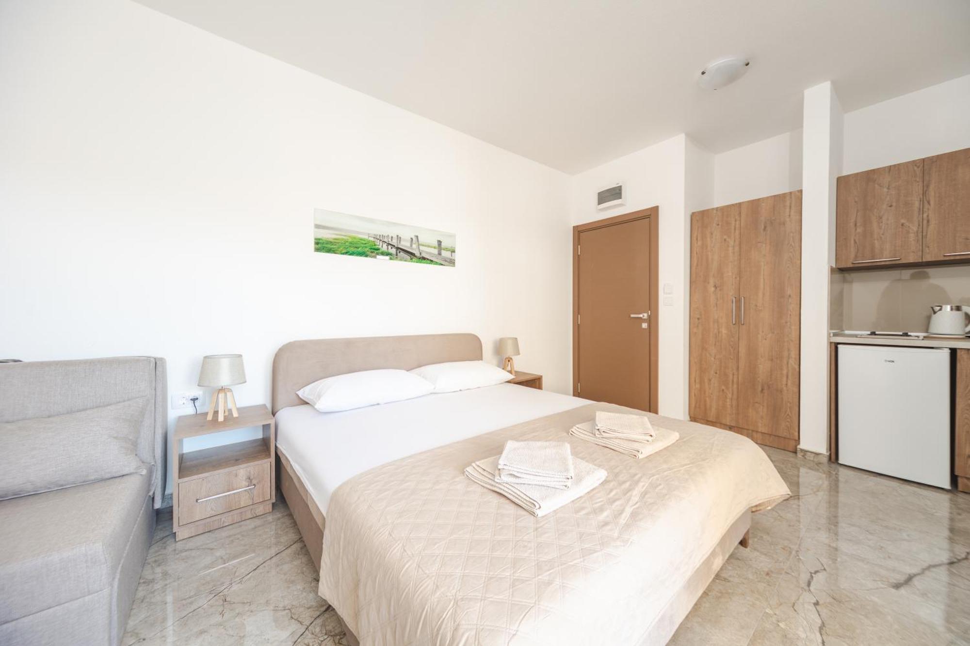 Apartmani Agape Petrovac Buitenkant foto