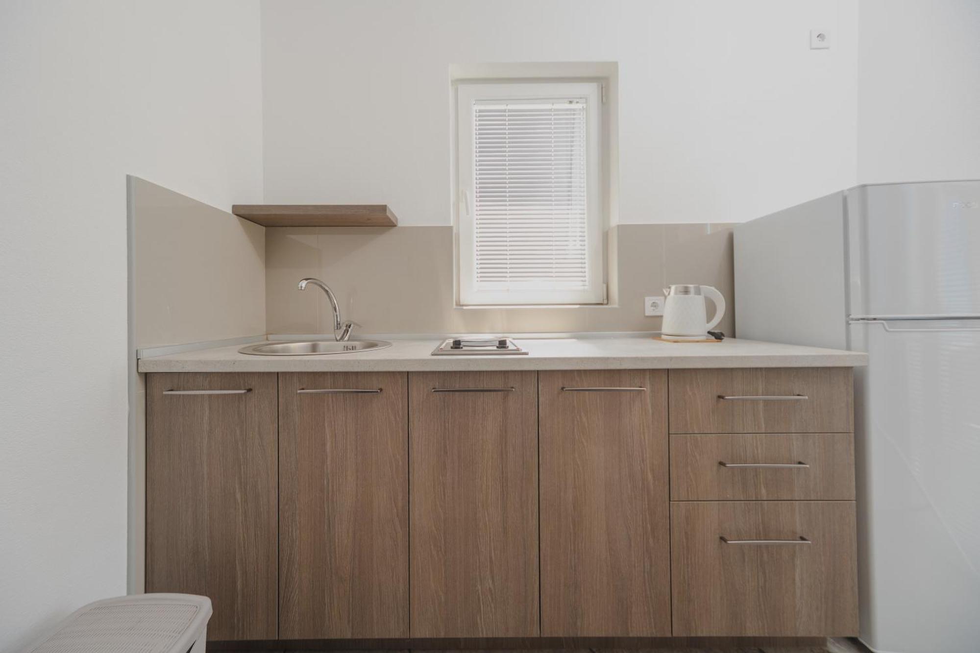 Apartmani Agape Petrovac Buitenkant foto