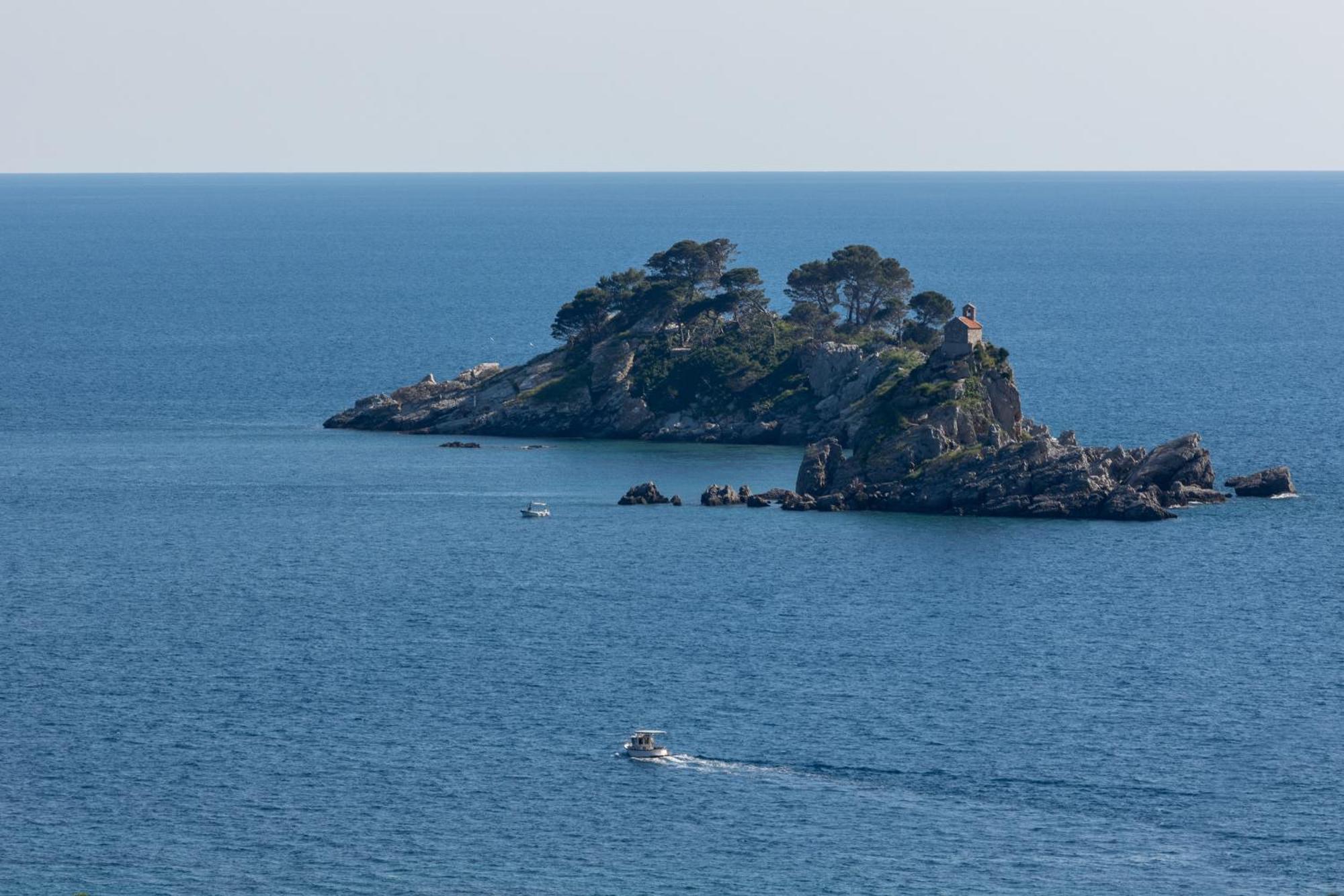 Apartmani Agape Petrovac Buitenkant foto