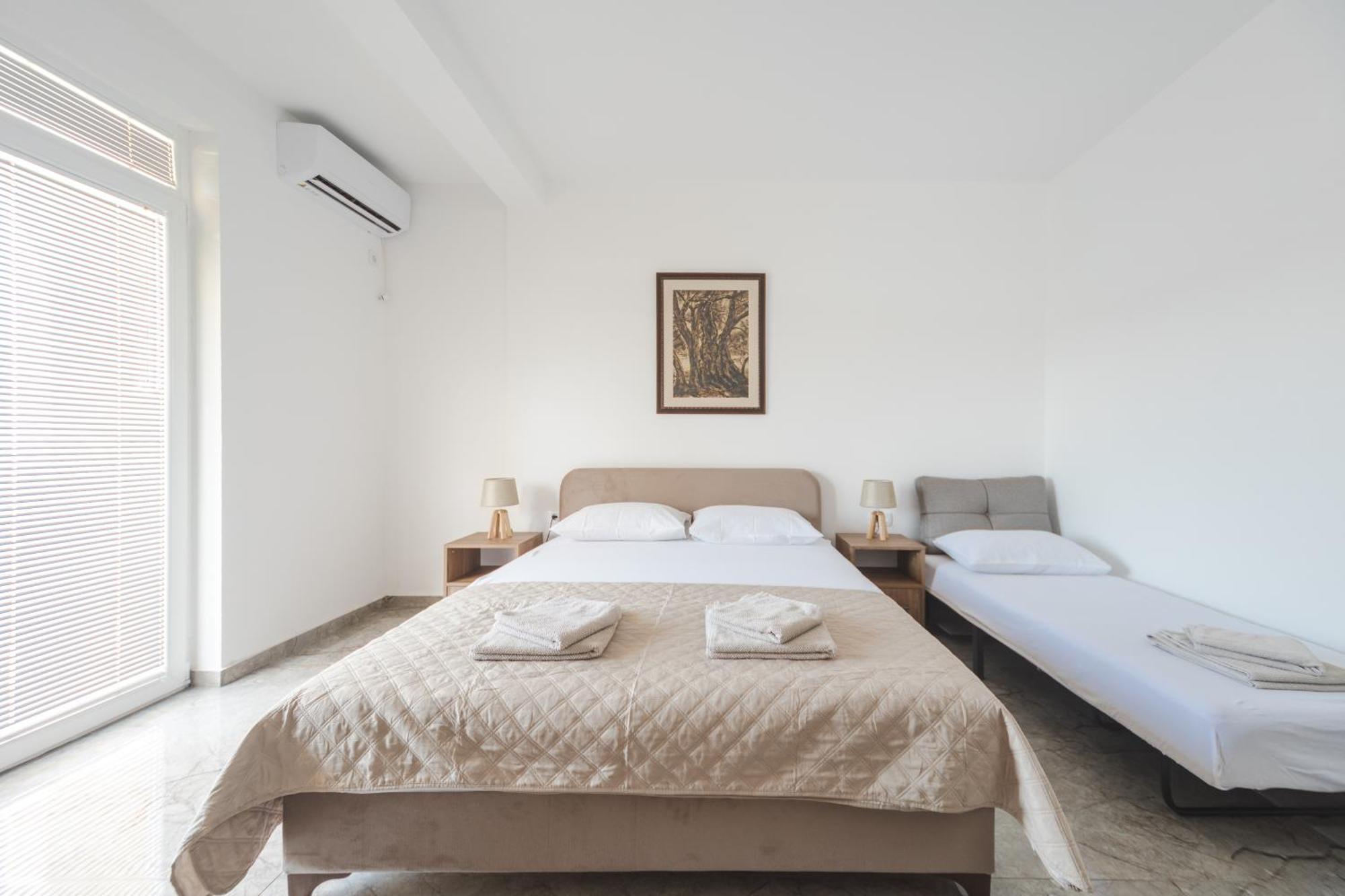 Apartmani Agape Petrovac Buitenkant foto