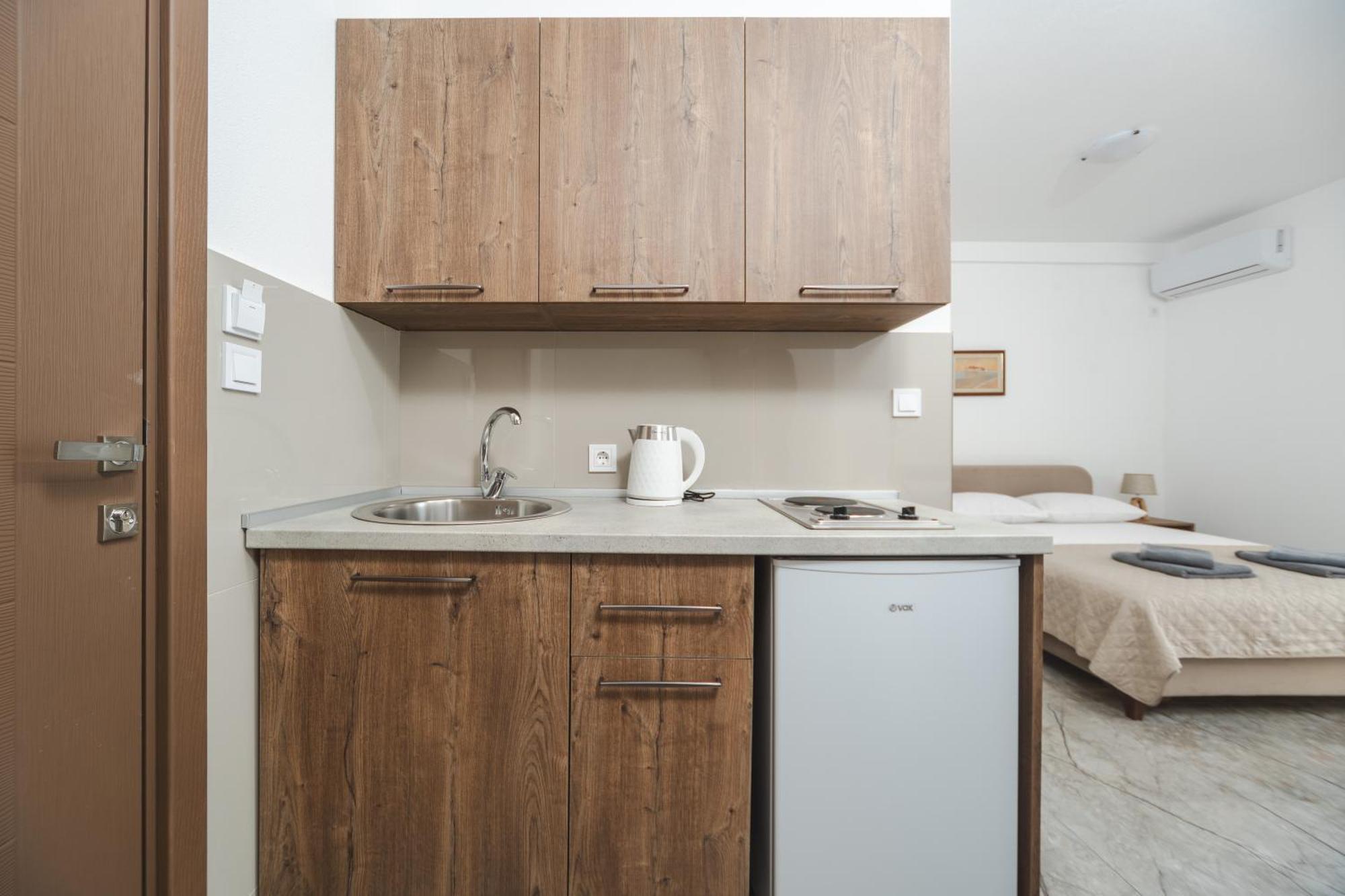 Apartmani Agape Petrovac Buitenkant foto