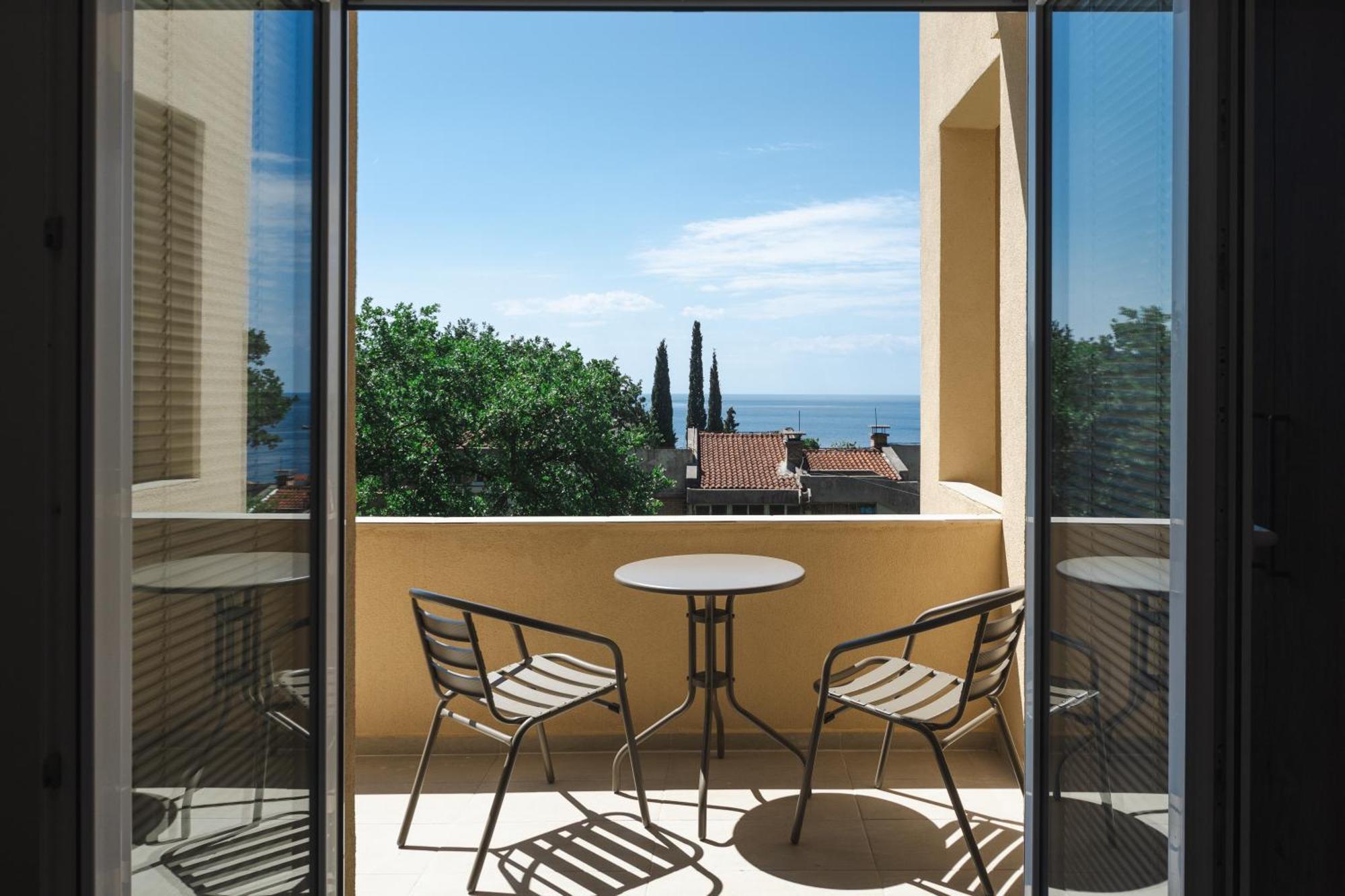 Apartmani Agape Petrovac Buitenkant foto