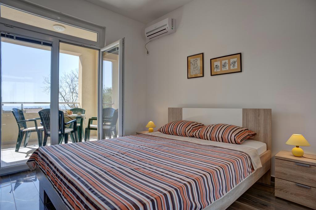Apartmani Agape Petrovac Buitenkant foto